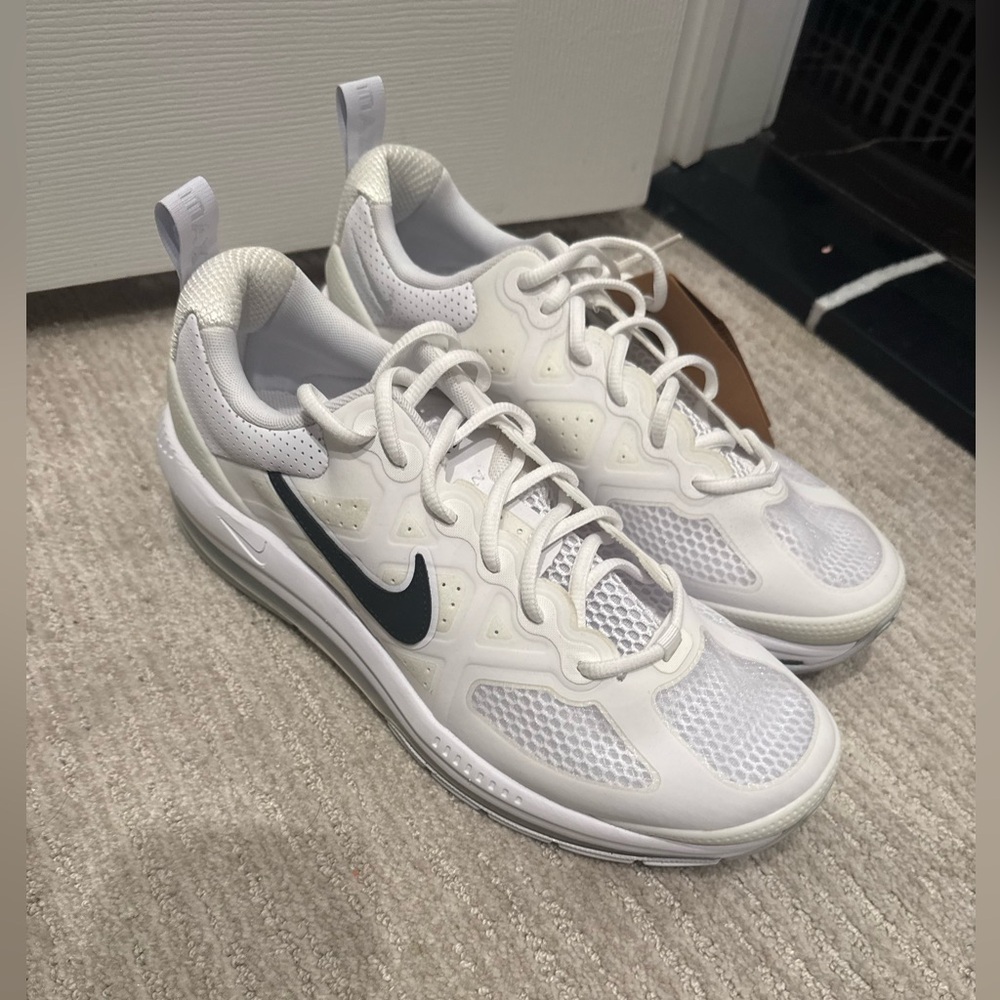 Nike White and Black Nike Sneakers